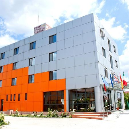 Denisa Hotel Otopeni Exterior photo