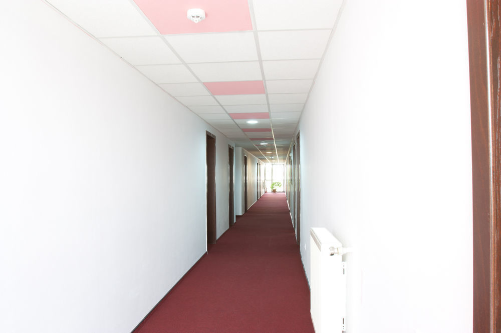 Denisa Hotel Otopeni Exterior photo